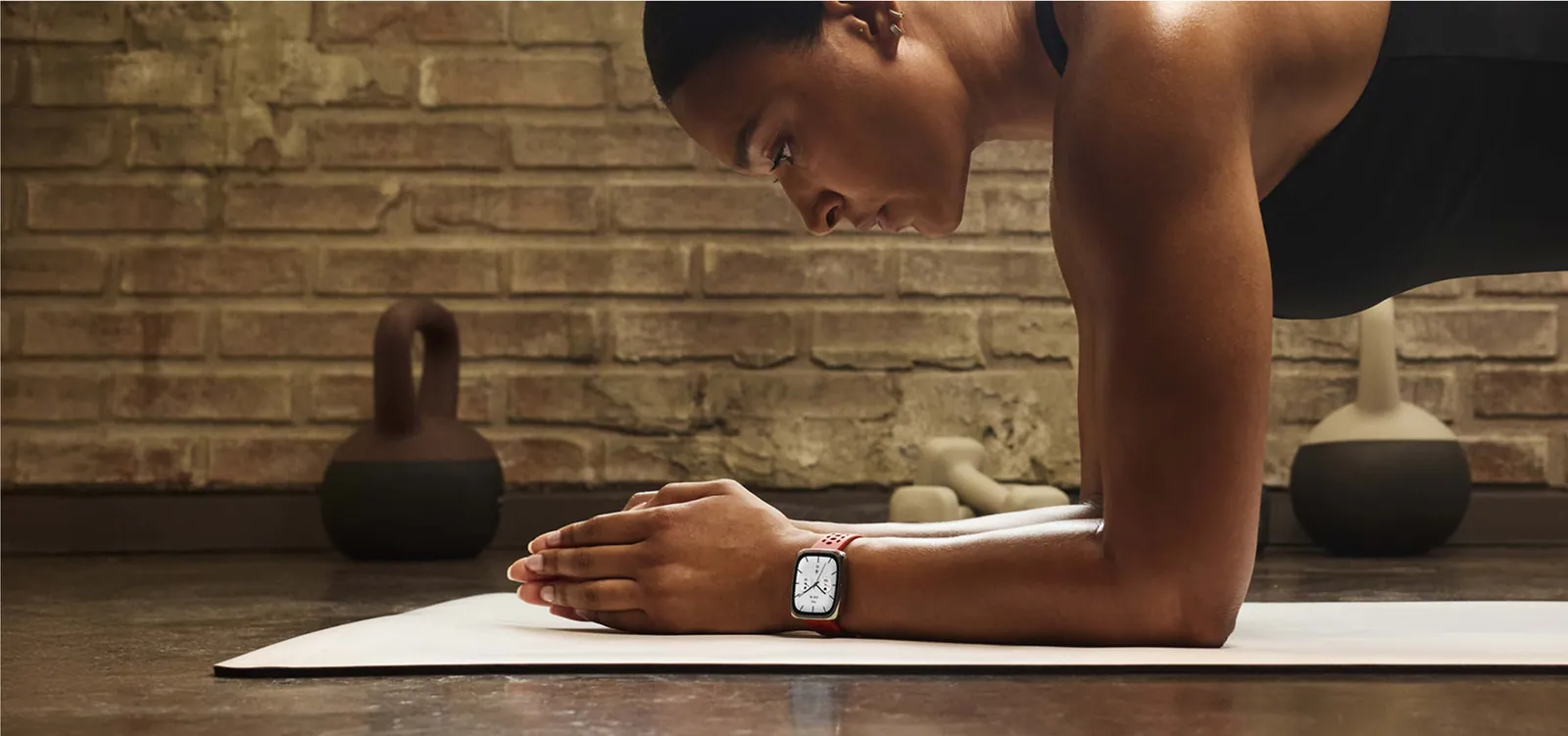 24/7 Health and Fitness Monitoring